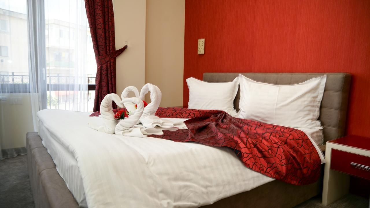 Marigab Aparthotel Turceni Exterior photo